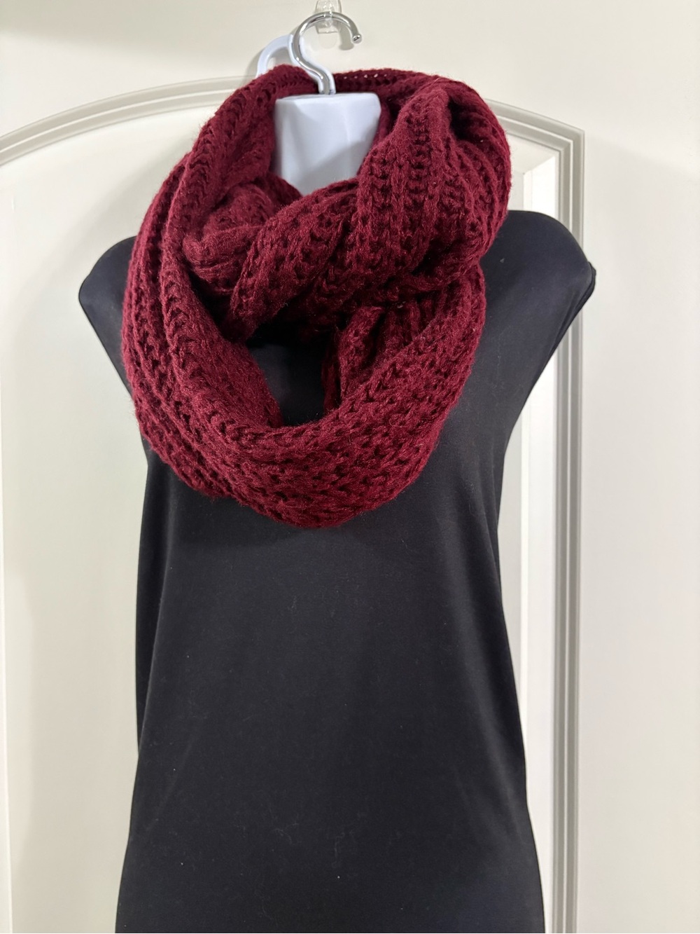 Cozy Knitted Infinity Scarf - Burgundy